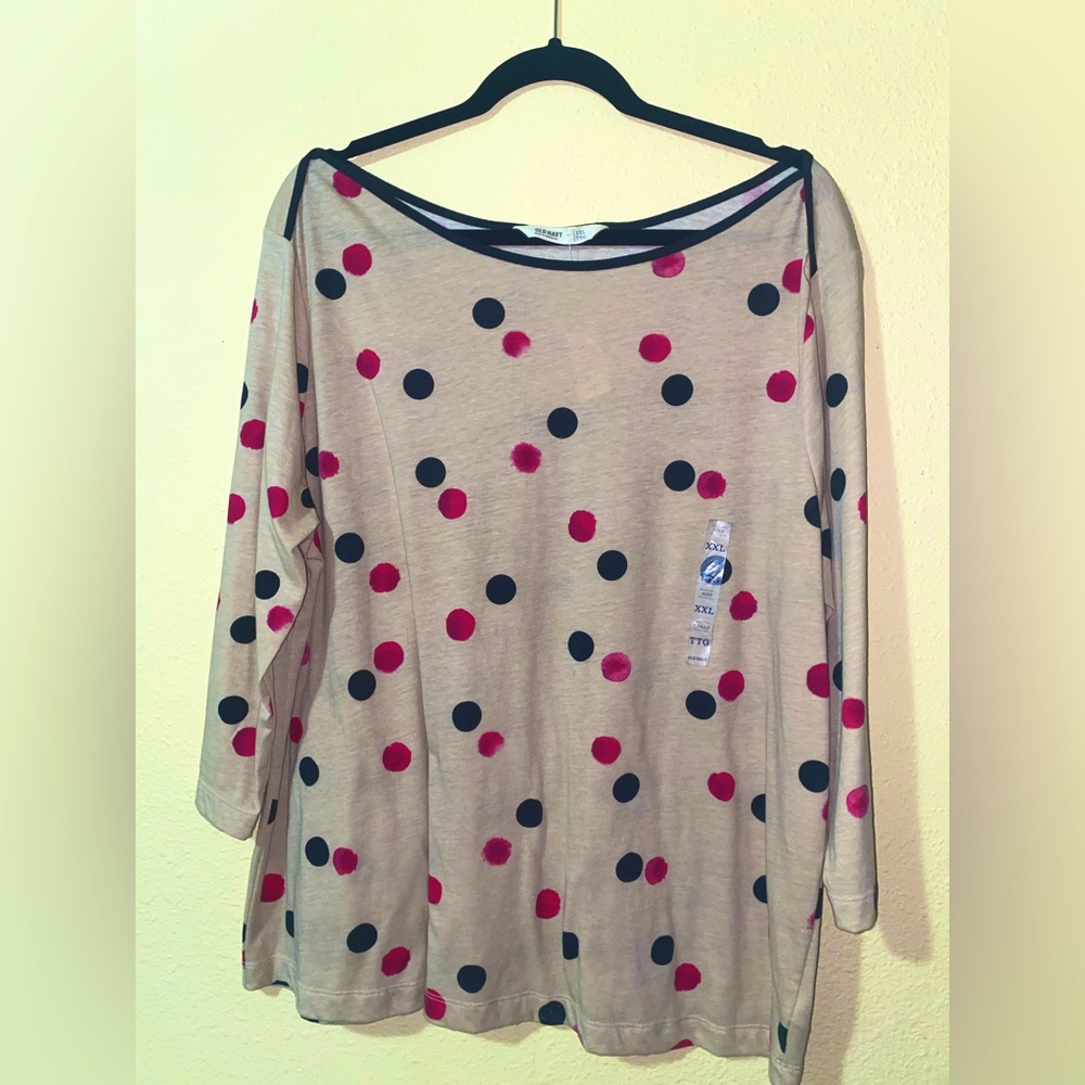 Boat neck, 3/4 sleeve top 🌸